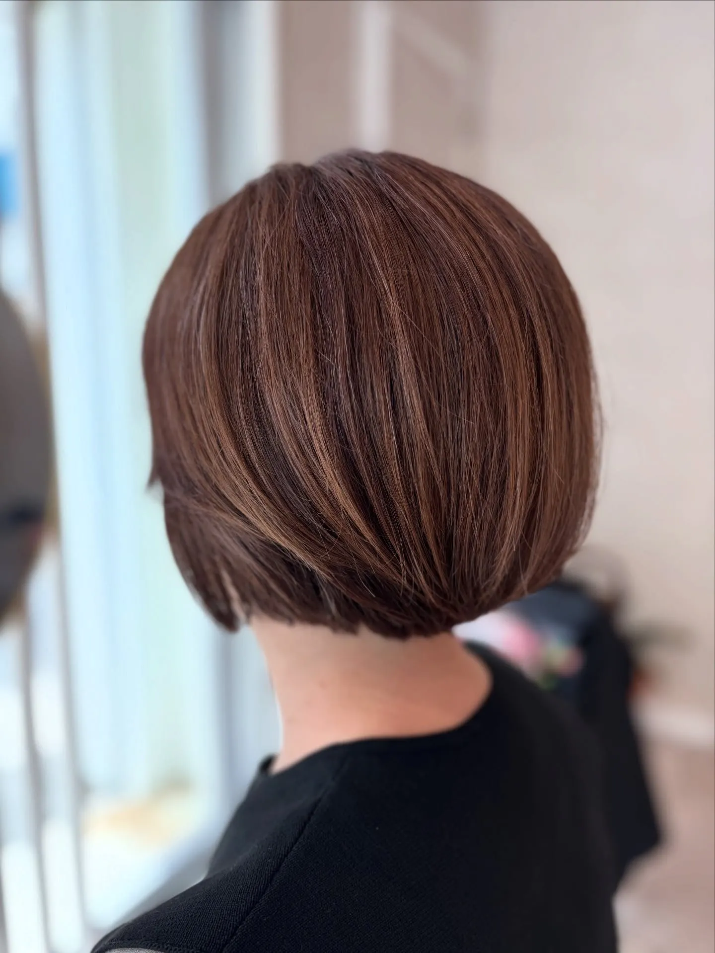 ミニボブで、おしゃれを楽しみませんか？